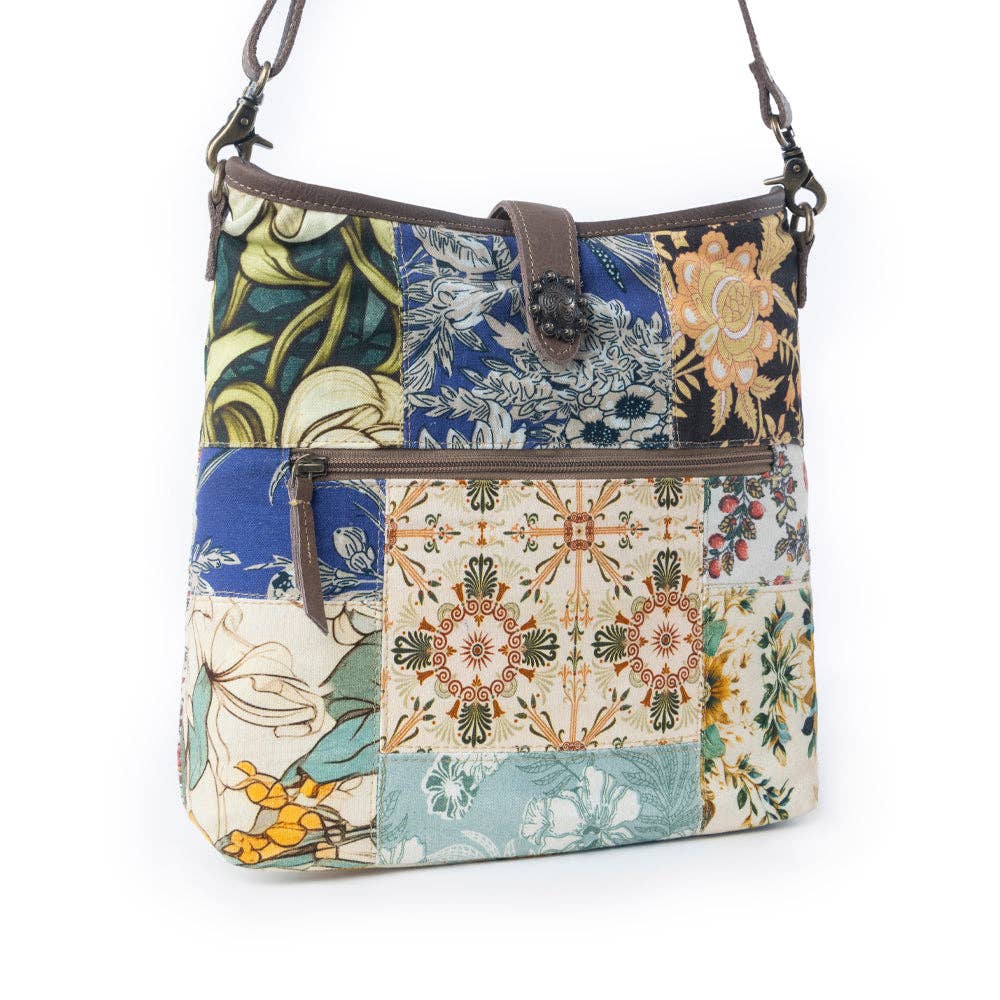 Meadow Spur Shoulder Bag in Harvest Patch