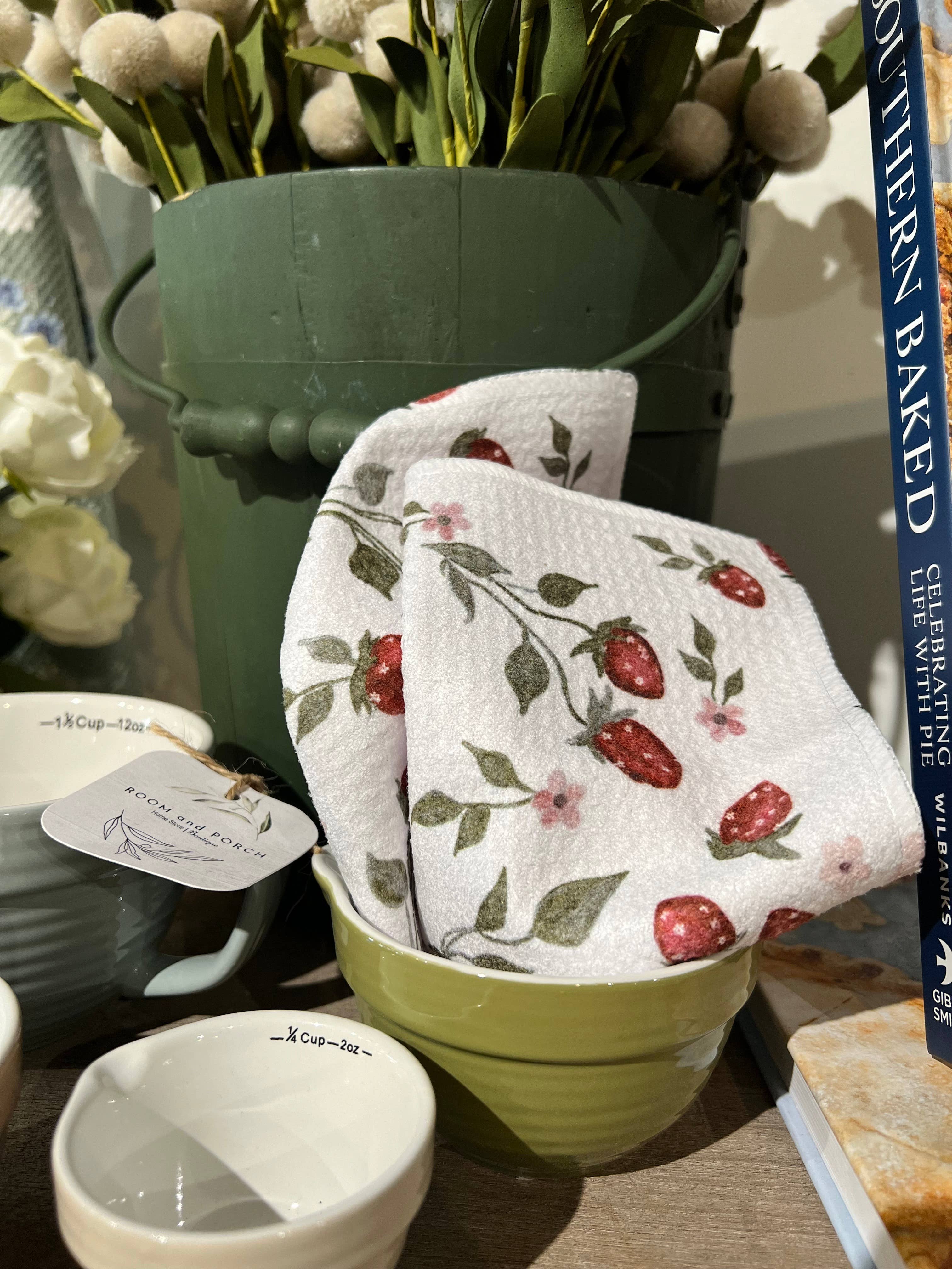 Strawberry Vines Double-Sided Dishcloth Set