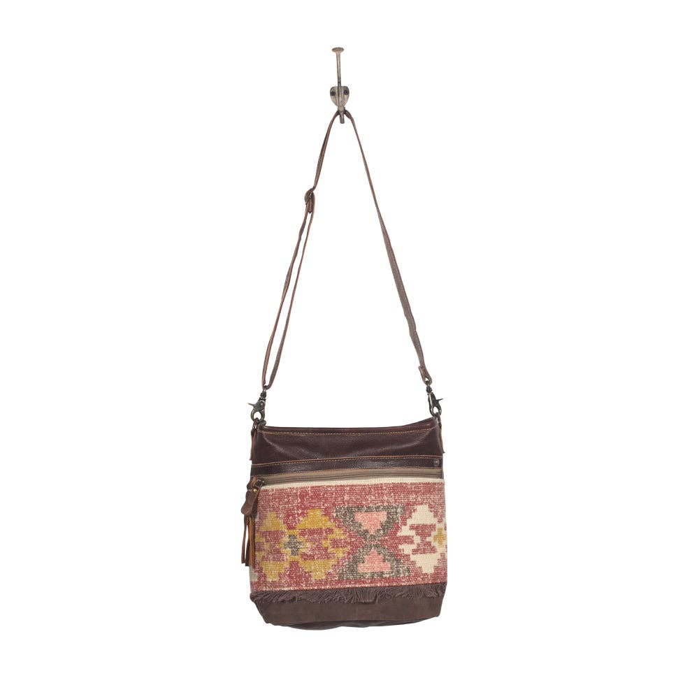 Queen Shoulder Bag